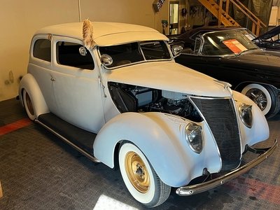 Ford Custom Tudor Ratrod