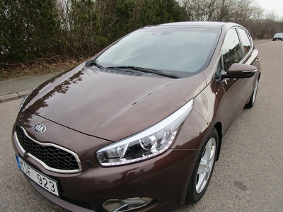 Kia CEED cee'd 1.6 CRDi Euro 5 Panorama Drag