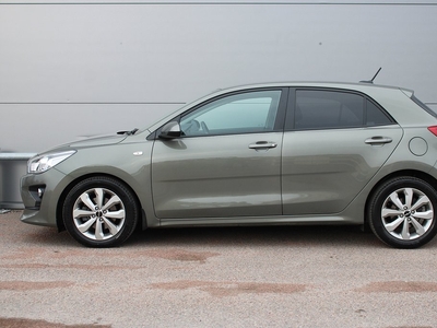 Kia Rio 100 hk DCT Advanced 1398 mil Backkamera Moms