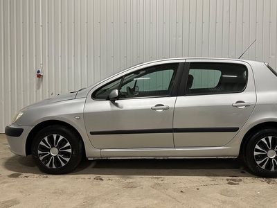 Peugeot 307 5-dörrar 1.6 XT nybesiktigad