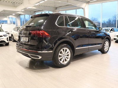 Volkswagen Tiguan 2.0 TDI 200HK 4M DSG Elegance/Värmare /drag