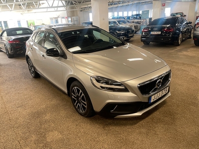 Volvo V40 Cross Country D3 Momentum Euro 6 Voc