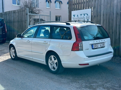 Volvo V50 2.4 Momentum | Aut | 1-Ägare | Nybesiktigad | SoV