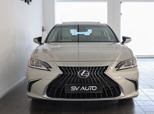 Lexus ES 300h 2.5 E-CVT Limeted Edition Taklucka (MOMS)