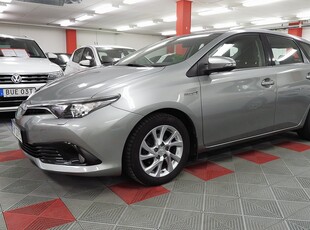 Toyota Auris Hybrid e-CVT Active M&K värme SoV Hjul NAV EU6