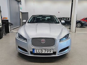 Jaguar XF 2.2 TDi4 Keyless Backkamera Rattvärme 200hk Nyserv