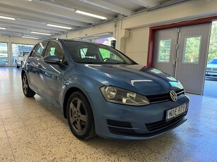 Volkswagen Golf 5-dörrar 1.6 105hk / Drag/Backkamera / Nyservad