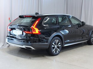 Volvo V90 Cross Country D4 AWD 190HK, Momentum, S&V-hjul