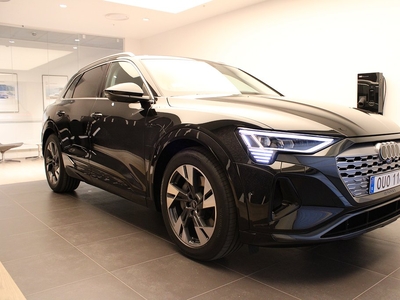 Audi Q8 55 e-tron Proline 408hk