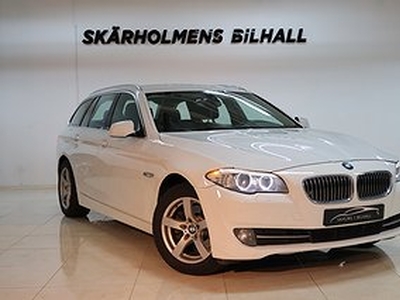 BMW 520 d 184HK TOURING AUTOMAT SPORTLINE PDC SVENSKSÅLD AUX