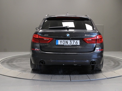 BMW 520 d xDrive Sport Line / Parkvärmare / Navigation /Drag