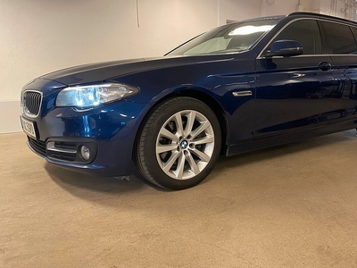 BMW 520d xDrive Touring Sport Värmare Drag Skinn Navi 2016, Kombi