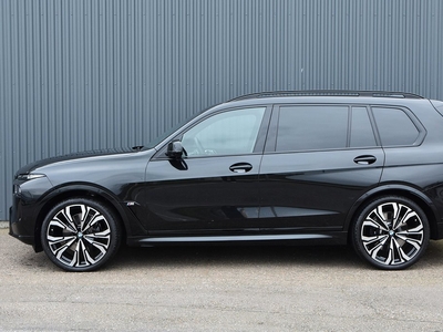 BMW X7 M60i xDrive M sport 7-sits 23