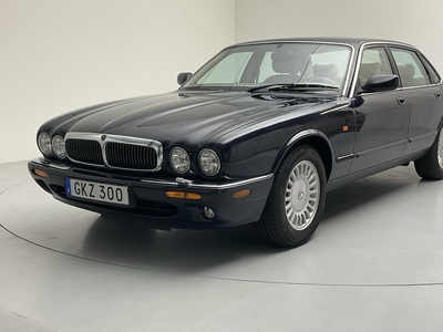 Jaguar XJ 8 4.0 V8 (284hk)