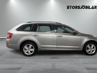 Skoda Octavia Kombi 1.6 TDI 4x4 110hk B-Kamera/Drag/Värmare