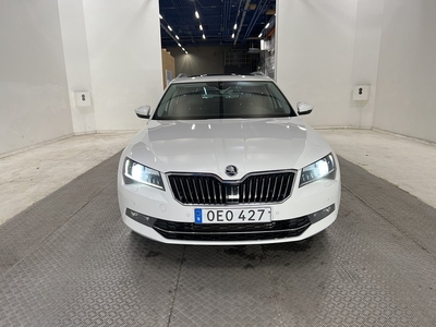 Skoda Superb 2.0 TDI 4x4 L&K Pano Värmare Kamera Dragkrok