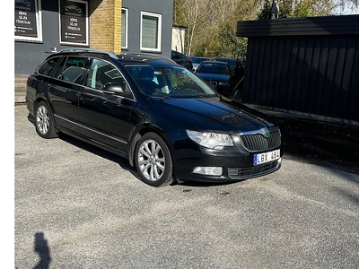 Skoda Superb 2.0 TDI Automat 140hk Dragkrok, Värmare