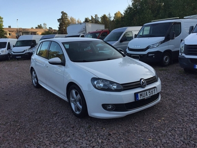 Volkswagen Golf 5-dörrar 1.6 TDI BlueMotion 105hk Ny servad