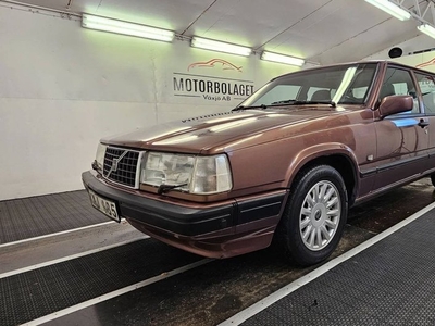 Volvo 945940 Turbo 2.3 Auto Classic 1998, Sedan