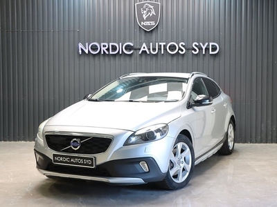 Volvo V40Cross Country D3 Momentum Navi 150k 2016, Kombi