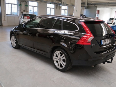 Volvo V60 D2 Manuell, 115hk Summum Dragkrok 1072:-/mån