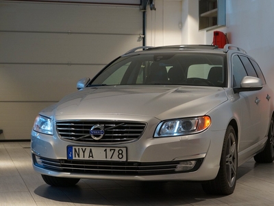 Volvo V70 D4 AWD/Aut/Summum/VOC/TV-Skärmar Bak/Läder/BT/Taklucka