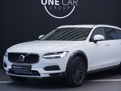 Volvo V90 Cross Country B4 AWD LEASEBAR Drag Skinn 197hk