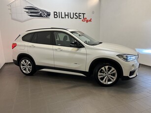 BMW X1 sDrive 18d 150hk Sport line Panorama/Navi/Nyservad/1Brukare