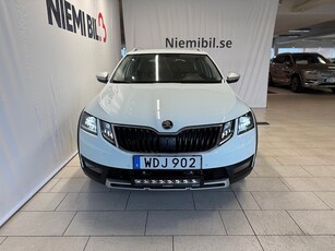 Skoda Octavia Scout 2.0 TDI 4x4 Premium Drag Kamera D-värm