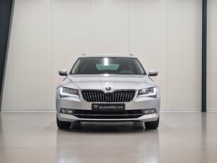 Skoda Superb Kombi 2.0 TDI Style|1 Ägare|Drag|12 MÅN GARANTI!