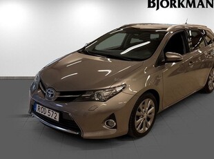 Toyota Auris 2014, Halvkombi