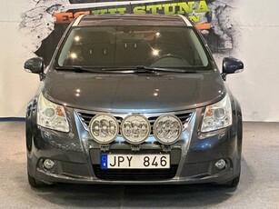 Toyota Avensis 1.8 AUTOMAT BUSINESS DRAG NY BESIKTAD NY SERVAD