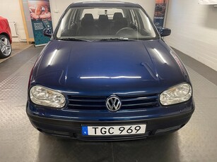 Volkswagen Golf 5-dörrar 1.6 Euro 4 ( RESERVERAD )