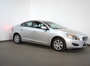 Volvo S60 D3 Momentum Aut P-sensorer 163hk