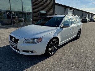 Volvo V70 T4 Powershift Momentum, R-Design | AUTOMAT