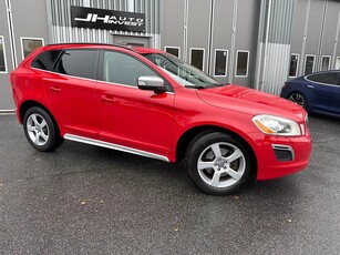 Volvo XC60 D5 215 HK AWD R-Design Svensksåld PANO VOC DRAG