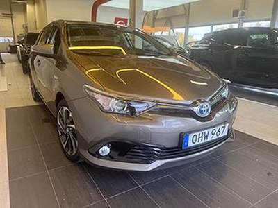 Toyota Auris Hybrid e-CVT Comfort Nyservad 136hk