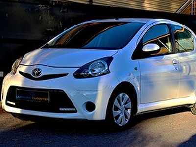 Toyota Aygo Obs! 6500mil, skatt 360kr, NYSKICK