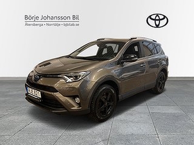 Toyota RAV4 2.5 Hybrid AWD X-Edition Drag Ljusramp MV V-hjul ingår!