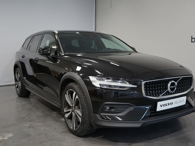 Volvo V60 Cross Country B4 AWD