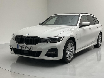 BMW 330e Touring, G21 (292hk)