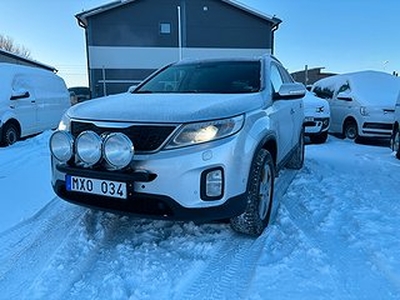 Kia Sorento 2.2 CRDi 4WD 7-sits Motorvärmare Backkamera Pano