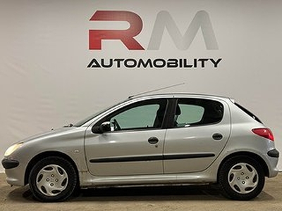 Peugeot 206 5-dörrar 1.6 XT NYBESIKTIGAD