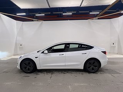 Tesla Model 3 Standard Range Plus 325hk Drag Pano