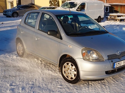 Toyota Yaris5-dörrar 1.3 VVT-i 2001, Halvkombi