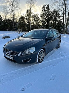 Volvo V60 D4 Automat Momentum Euro 5,Nav, Taklucka