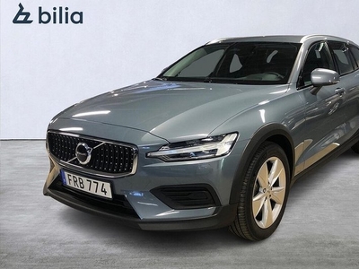 Volvo V60Cross Country B4 AWD Diesel Core | Klimatpaket | Driwer Awareness | 2023, Kombi