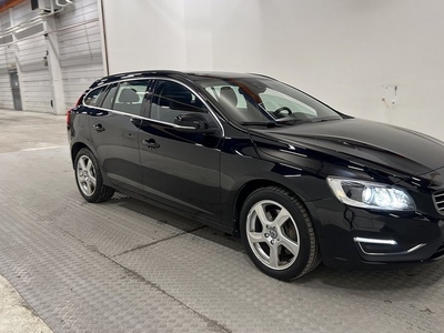 Volvo V60D4 AWD Momentum Classic VOC D-värme Halvskinn 2018, Kombi