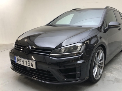 VW Golf VII 2.0 TSI R Sportscombi 4Motion (300hk)