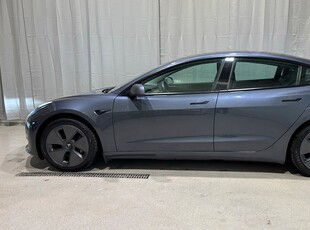 Tesla Model 3 Long Range AWD 440 HK Pano Moms